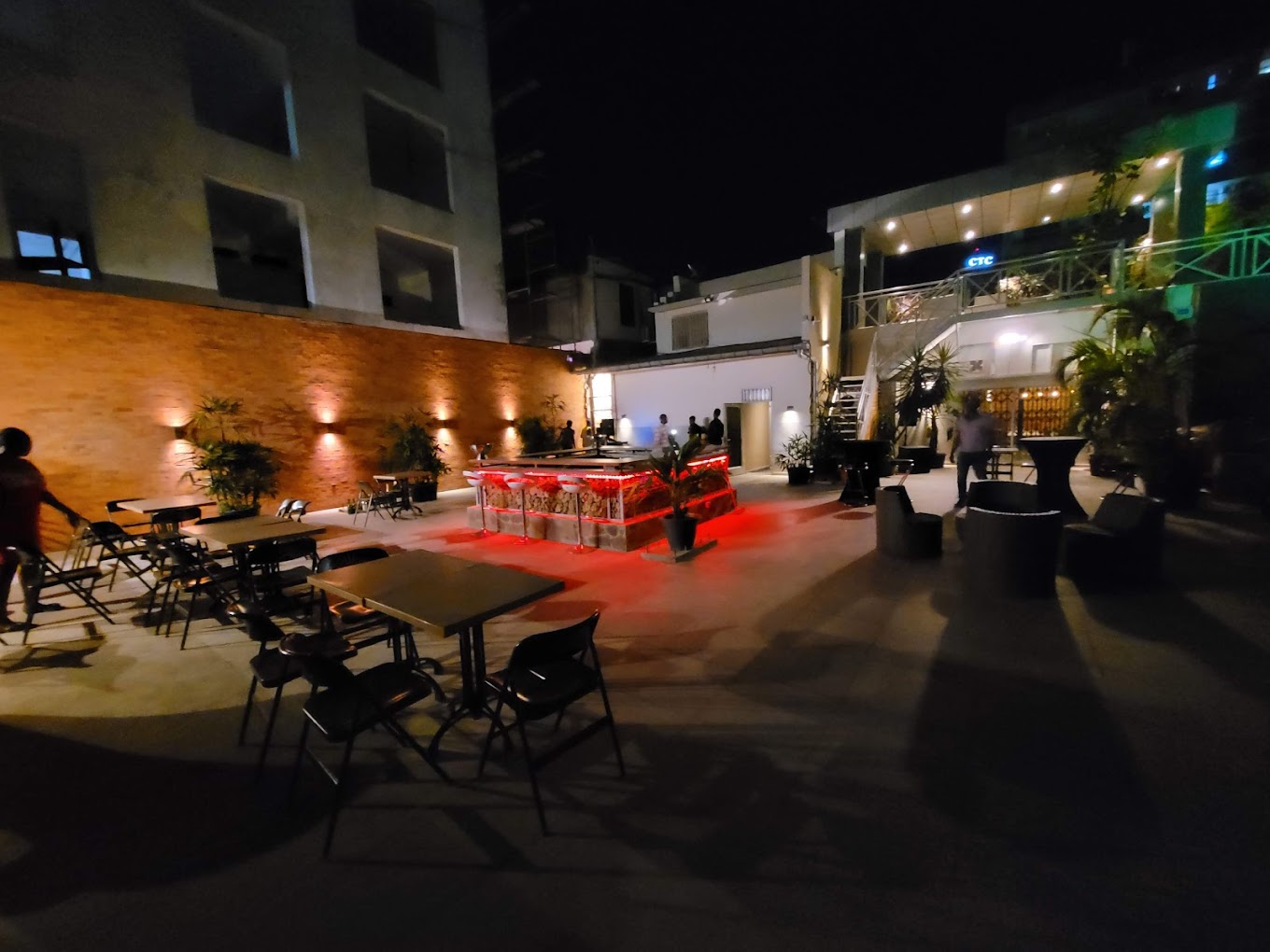 Champagne Lounge Bar Restaurant 1