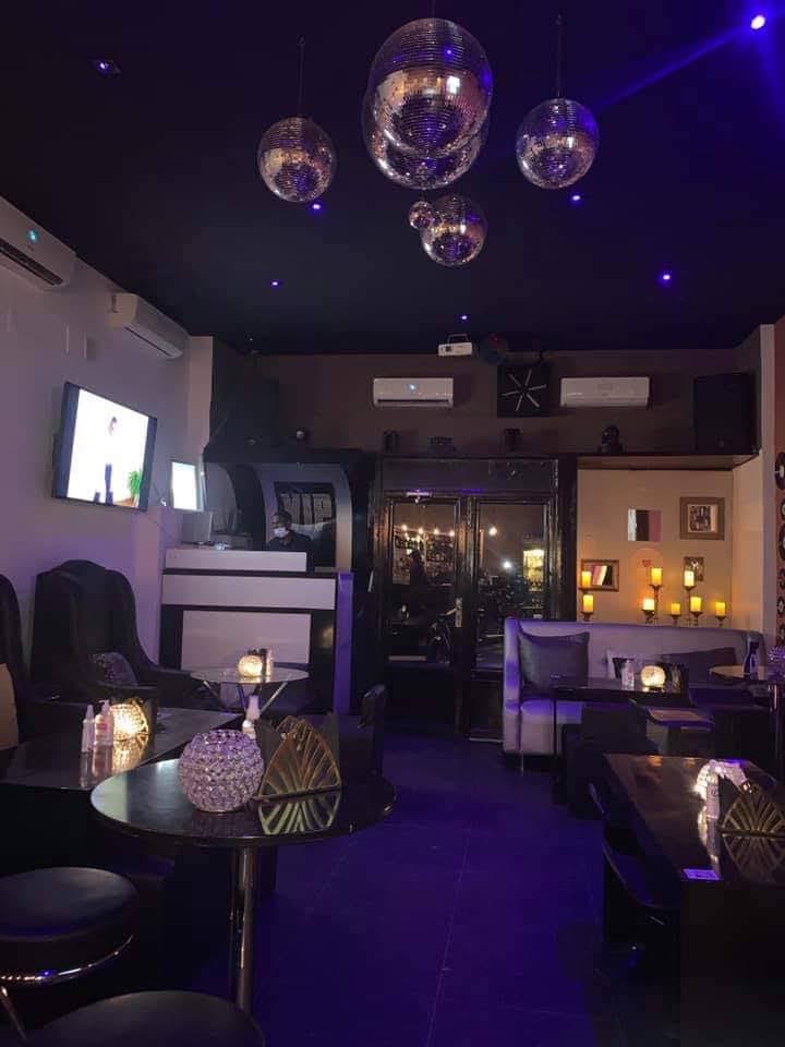 Champagne Lounge Bar Restaurant 4
