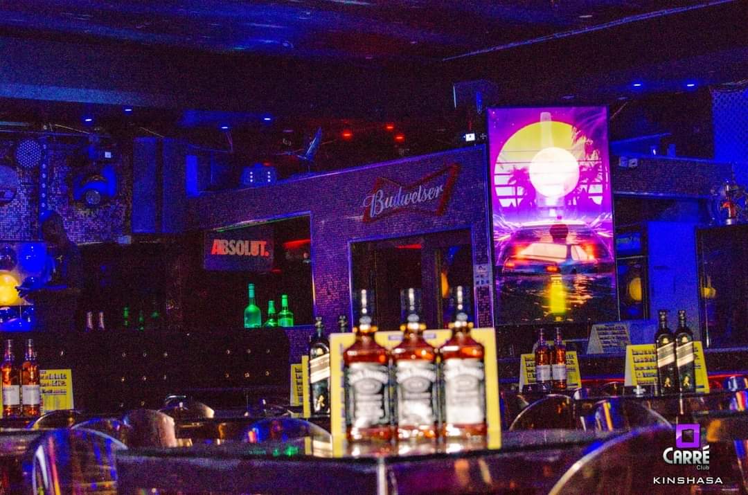 Lounge Bar CARRÉ club 4
