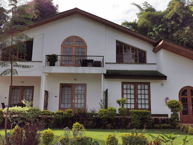 Orchids' Safari Club Hotel Restaurant 4