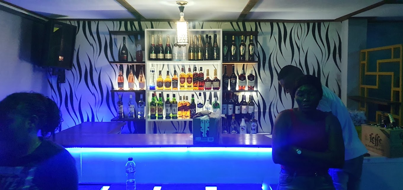 Skybar lounge & restaurant 4